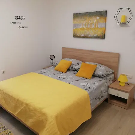 Apartament Kalelarga 4 *