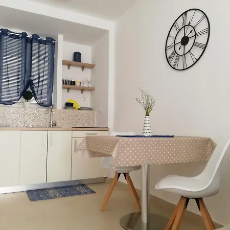 Kalelarga 4 Apartament *