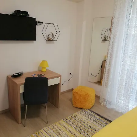 Kalelarga 4 Apartment