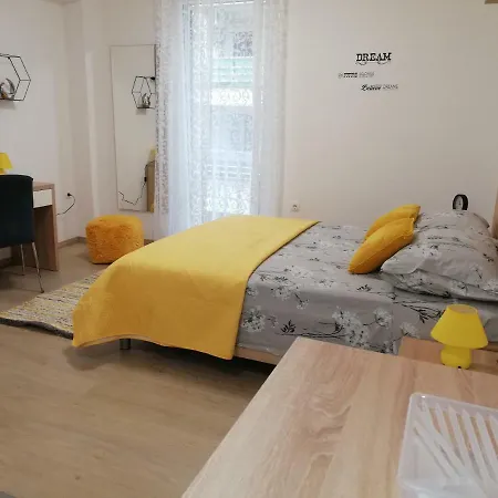 Kalelarga 4 Apartment *
